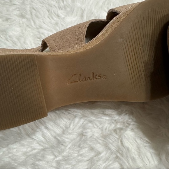 Clarks Women’s Giselle Cove Wedge Sandal in Tan Size 7.5 - Picture 4 of 11